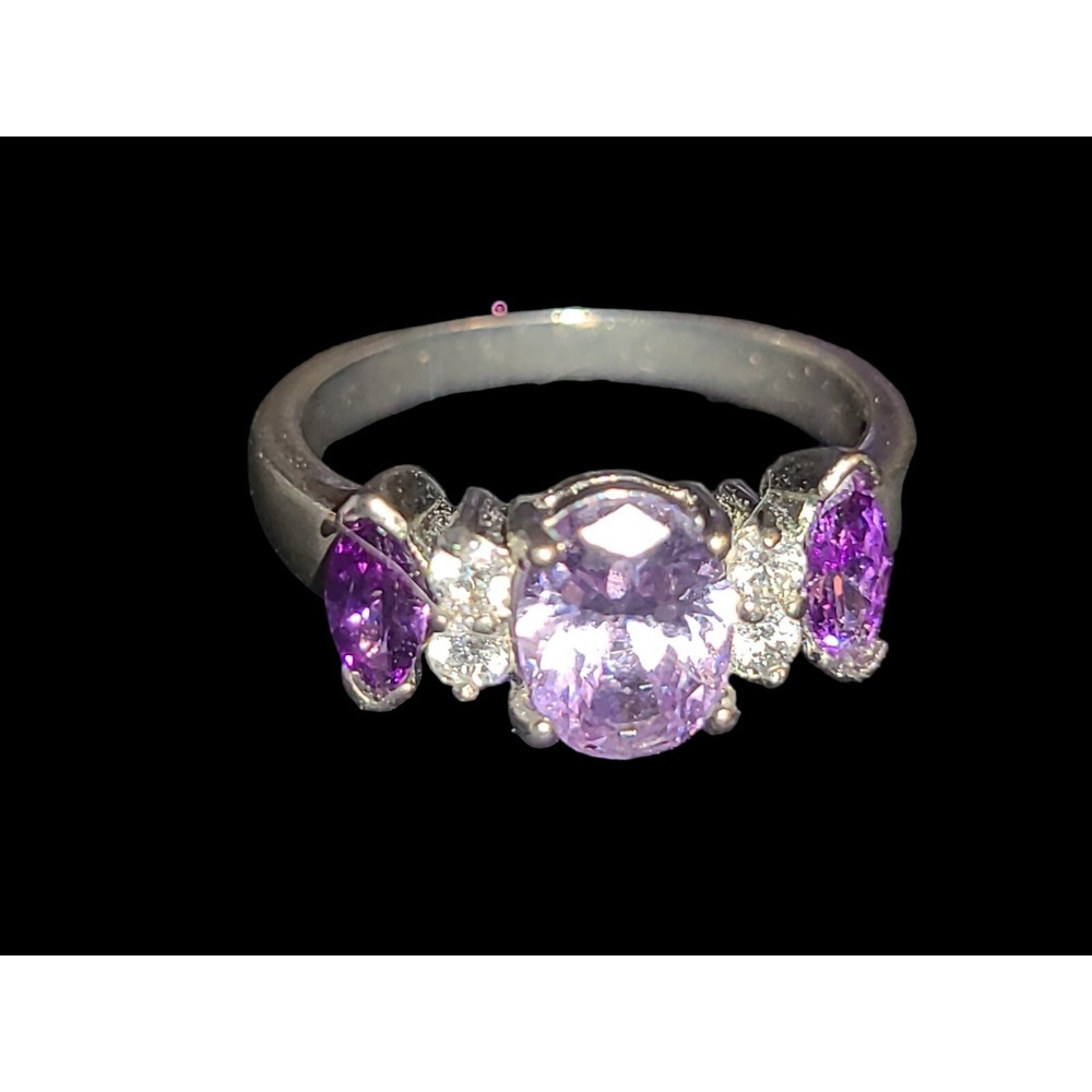 Silver Tone Purple Simulated Amethyst Crystal Rhinestone Ring Size 8.75‎